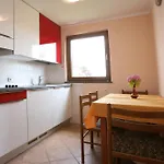 Neda Apartment *